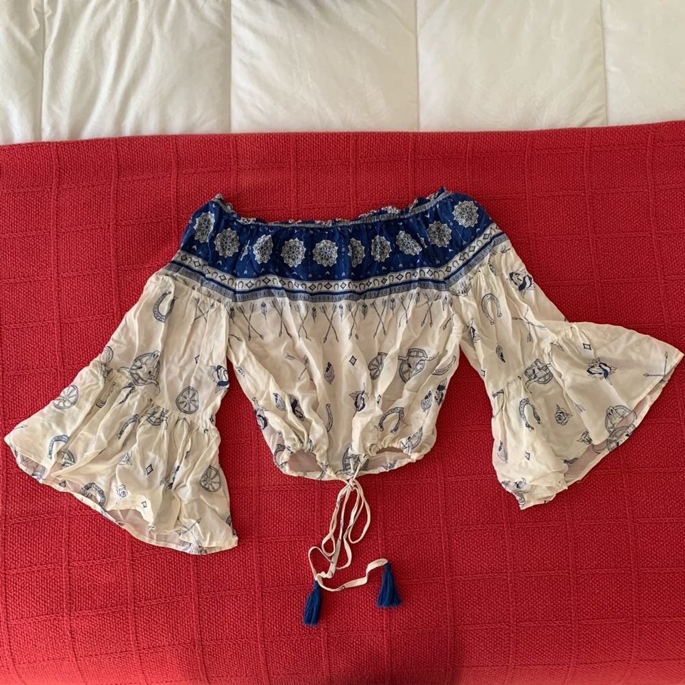 NWOT Off the shoulder western style blouse